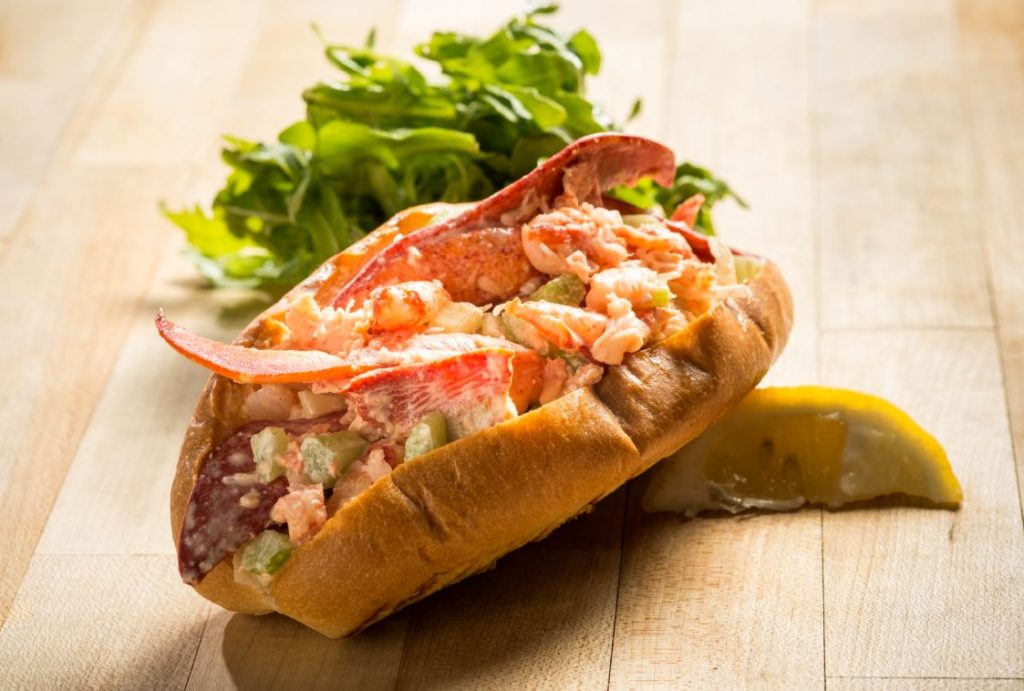 Chickie's & Pete's Lobster Roll