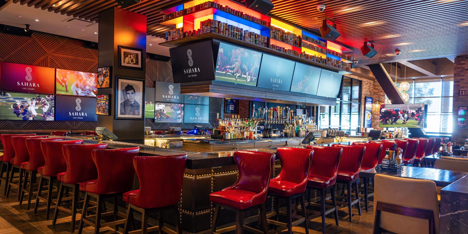 Interior shot of the main bar at Chickie's & Pete's with digital screens